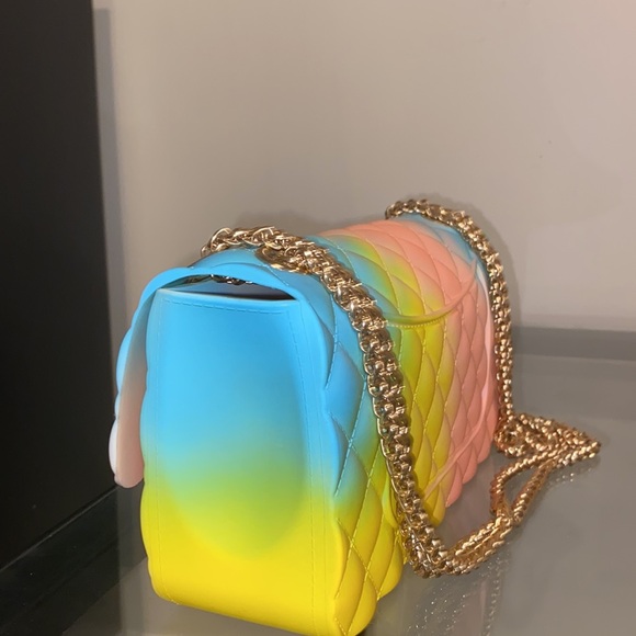 CUTE MODERN TENDER RAINBOW JELLY CROSSBODY BAG (NEVER USED) - Picture 3 of 5